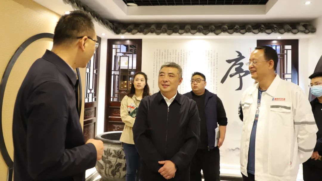 修文县长谢国波到修文医药产业园区走访调研