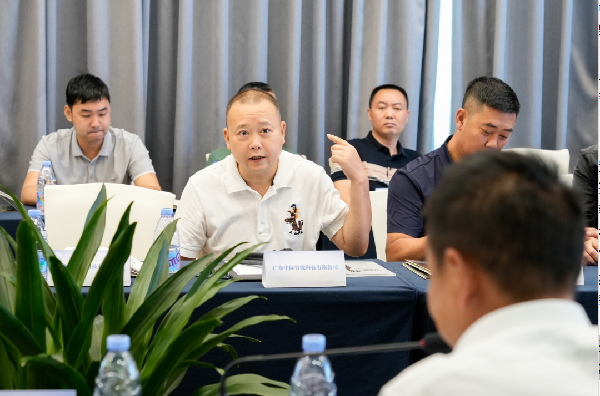 清镇市委书记付涛向大湾区清镇籍企业家发出邀约盼老乡回故乡建家乡